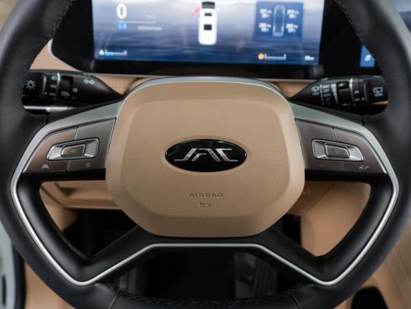 JAC RF8 с пробегом 2025 года, цена 4 500 000 рублей, 1 км, минивэн, Автокод Объявления