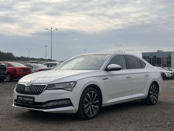 Skoda Superb III Рестайлинг с пробегом 2023 года, цена 2 945 000 рублей, 85600 км, лифтбек, Автокод Объявления