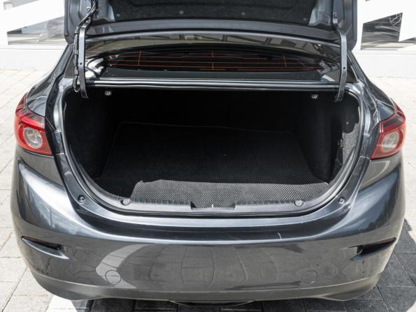 Mazda 3 III (BM) с пробегом 2014 года, цена 1 098 000 рублей, 165883 км, седан, Автокод Объявления