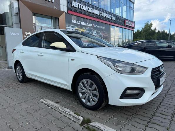 Hyundai Solaris II с пробегом 2019 года, цена 996 911 рублей, 128662 км, седан, Автокод Объявления