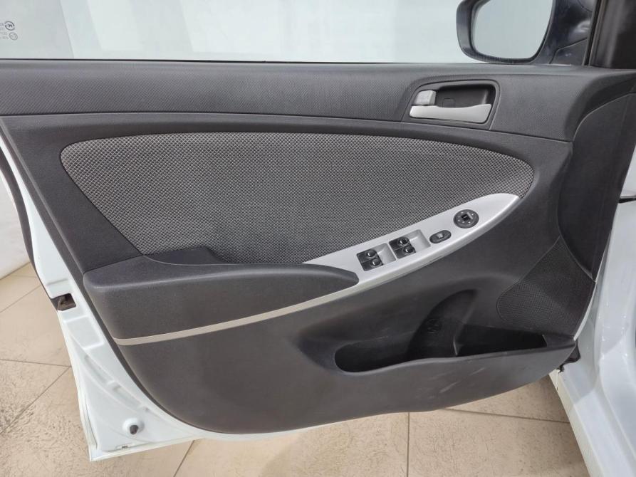 Hyundai Solaris I Альметьевск  - изображение 7