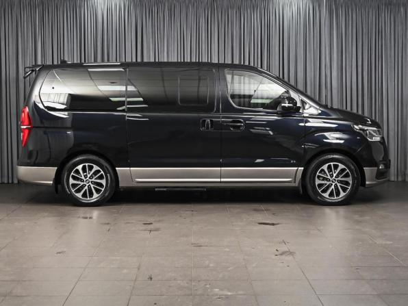 Hyundai Grand Starex I Рестайлинг 2 с пробегом 2020 года, цена 3 890 000 рублей, 72358 км, минивэн, Автокод Объявления