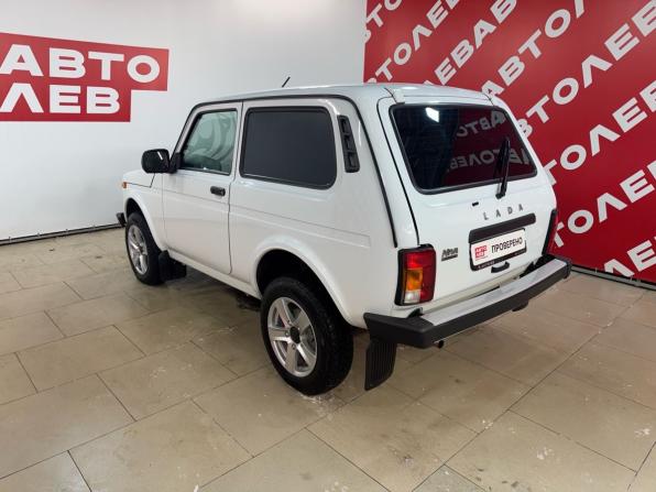 Lada (ВАЗ) Niva Legend с пробегом 2024 года, цена 945 000 рублей, 4575 км, внедорожник, Автокод Объявления