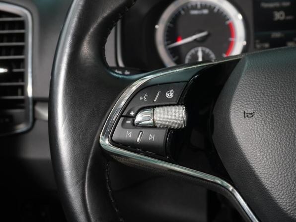 Skoda Karoq I с пробегом 2021 года, цена 2 598 000 рублей, 52158 км, внедорожник, Автокод Объявления