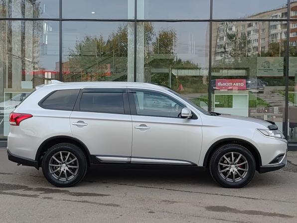 Mitsubishi Outlander III Рестайлинг 3 с пробегом 2019 года, цена 2 185 000 рублей, 108270 км, внедорожник, Автокод Объявления