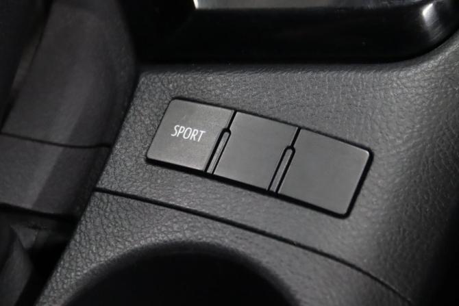 Toyota Corolla XI (E160 E170 E180) Рестайлинг 1 с пробегом 2017 года, цена 1 665 650 рублей, 114700 км, седан, Автокод Объявления
