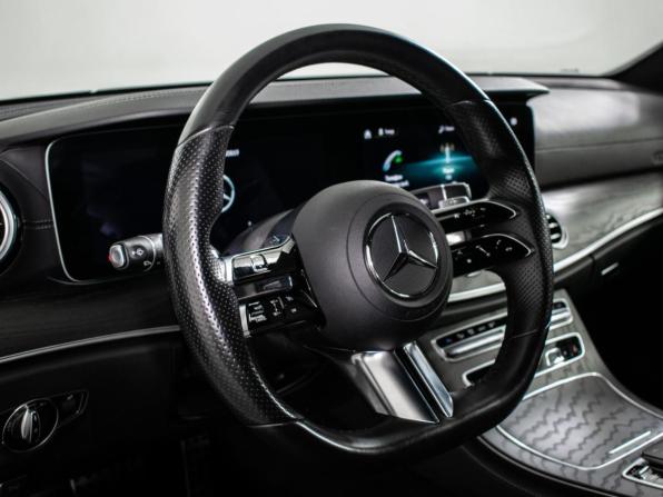 Mercedes-Benz E-Класс V (W213 S213 C238) Рестайлинг с пробегом 2022 года, цена 4 135 000 рублей, 100865 км, седан, Автокод Объявления
