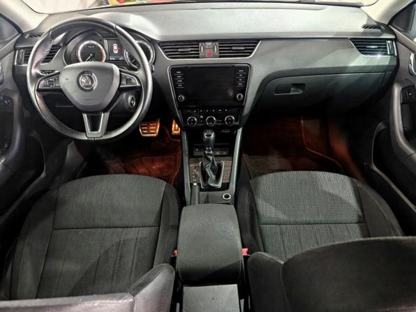 Skoda Octavia III (A7) Рестайлинг с пробегом 2018 года, цена 1 470 000 рублей, 355708 км, лифтбек, Автокод Объявления