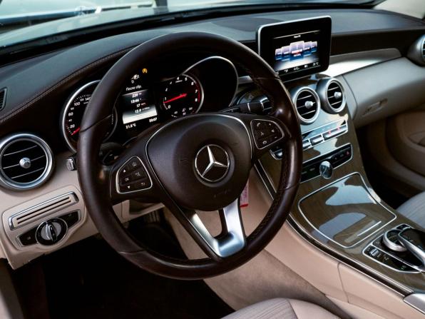 Mercedes-Benz C-Класс IV (W205) с пробегом 2015 года, цена 1 899 000 рублей, 216830 км, седан, Автокод Объявления
