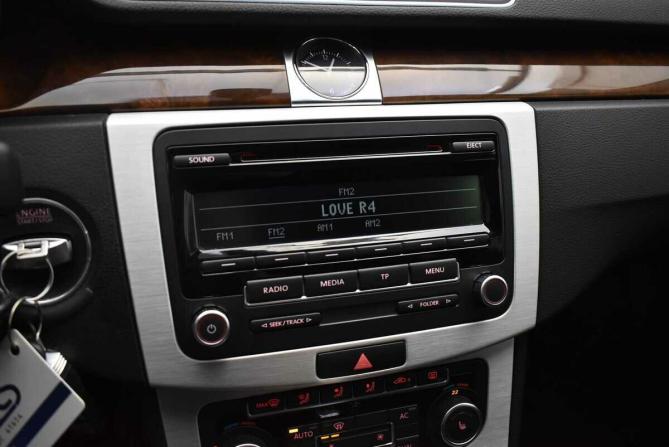 Volkswagen Passat B7 с пробегом 2011 года, цена 930 000 рублей, 206424 км, универсал, Автокод Объявления