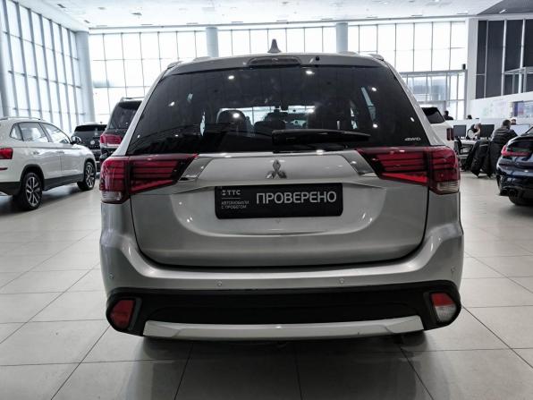 Mitsubishi Outlander III Рестайлинг 2 с пробегом 2017 года, цена 1 799 000 рублей, 145500 км, внедорожник, Автокод Объявления