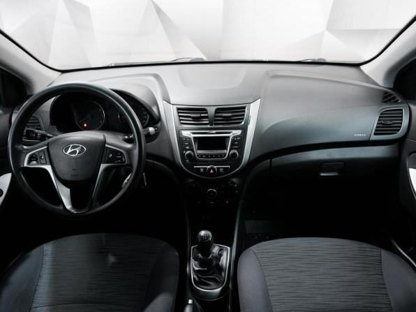 Hyundai Solaris I Рестайлинг с пробегом 2016 года, цена 696 000 рублей, 198898 км, седан, Автокод Объявления