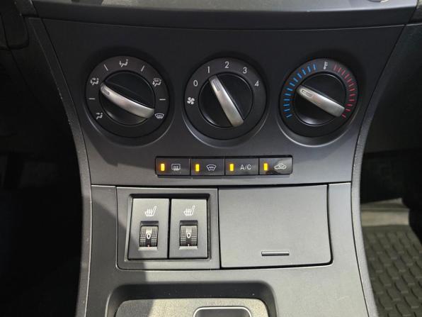 Mazda 3 II (BL) Рестайлинг с пробегом 2011 года, цена 899 000 рублей, 136435 км, седан, Автокод Объявления