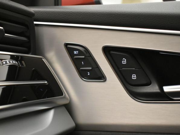 Audi Q8 I (4M) с пробегом 2020 года, цена 6 590 000 рублей, 94820 км, внедорожник, Автокод Объявления