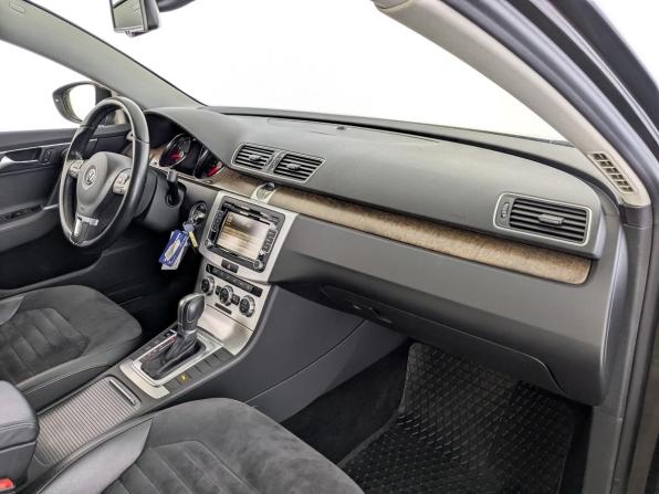Volkswagen Passat B7 с пробегом 2014 года, цена 1 550 000 рублей, 82388 км, седан, Автокод Объявления