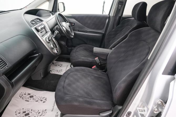 Toyota Ractis I с пробегом 2006 года, цена 629 000 рублей, 174000 км, хэтчбек, Автокод Объявления