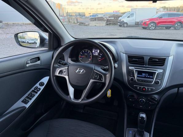 Hyundai Solaris I Рестайлинг с пробегом 2015 года, цена 885 000 рублей, 230000 км, хэтчбек, Автокод Объявления