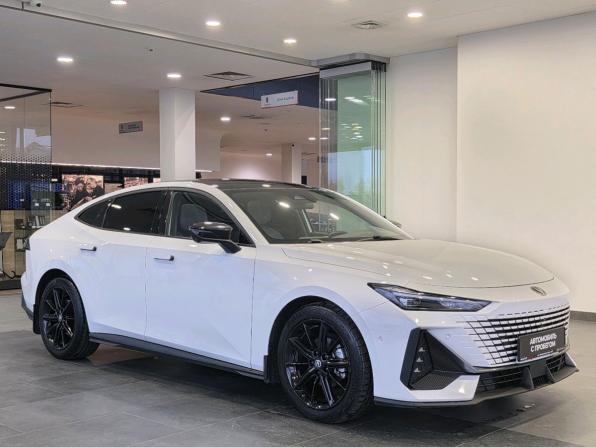 Changan UNI-V I с пробегом 2023 года, цена 2 112 000 рублей, 55901 км, лифтбек, Автокод Объявления