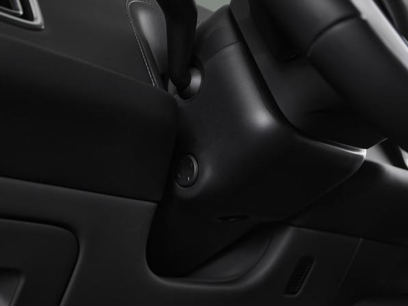 Новый Li Auto (Lixiang) L9 I Рестайлинг 2025 года, цена 11 990 000 рублей, внедорожник, Автокод Объявления