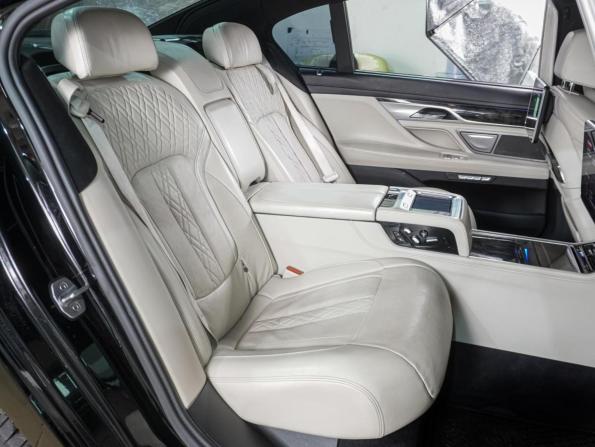 BMW 7 серии VI (G11/G12) с пробегом 2016 года, цена 3 199 000 рублей, 203753 км, седан, Автокод Объявления