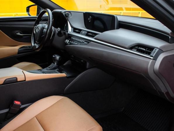 Lexus ES VII с пробегом 2021 года, цена 3 240 000 рублей, 88587 км, седан, Автокод Объявления