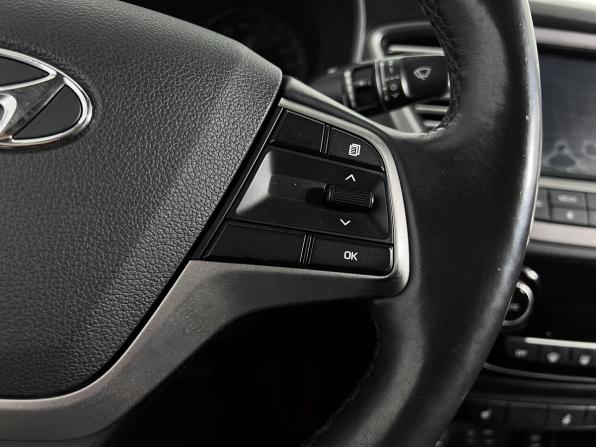 Hyundai Solaris II с пробегом 2017 года, цена 1 200 000 рублей, 119069 км, седан, Автокод Объявления