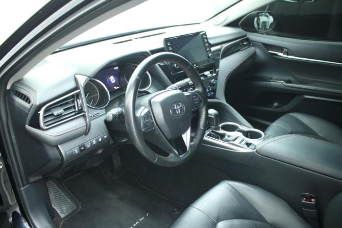 Toyota Camry VIII (XV70) Рестайлинг с пробегом 2021 года, цена 3 650 000 рублей, 94076 км, седан, Автокод Объявления