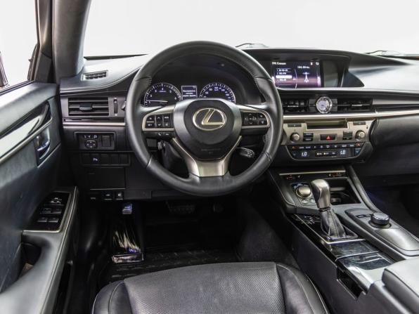 Lexus ES VI Рестайлинг с пробегом 2015 года, цена 2 288 000 рублей, 176582 км, седан, Автокод Объявления