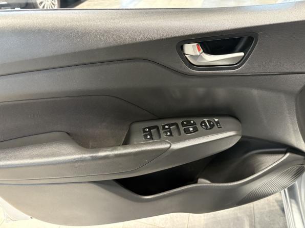 Hyundai Solaris II с пробегом 2018 года, цена 1 100 600 рублей, 147135 км, седан, Автокод Объявления