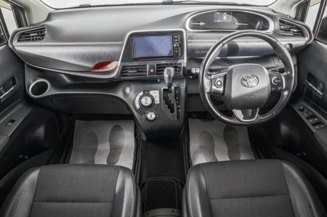 Toyota Sienta II с пробегом 2017 года, цена 1 439 000 рублей, 70500 км, компактвэн, Автокод Объявления