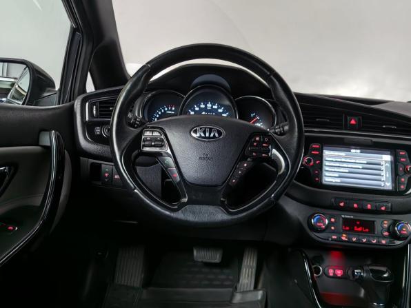 Kia Ceed II Рестайлинг с пробегом 2016 года, цена 999 000 рублей, 157850 км, хэтчбек, Автокод Объявления