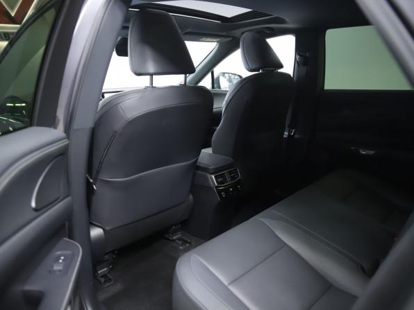 Lexus RX V с пробегом 2023 года, цена 8 550 000 рублей, 31185 км, внедорожник, Автокод Объявления