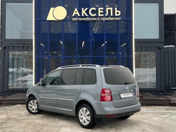 Volkswagen Touran I Рестайлинг с пробегом 2010 года, цена 685 000 рублей, 127000 км, компактвэн, Автокод Объявления