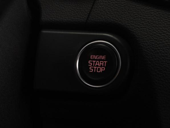 Kia Ceed III с пробегом 2020 года, цена 1 999 000 рублей, 42726 км, универсал, Автокод Объявления