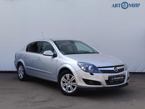 Opel Astra H Рестайлинг с пробегом 2012 года, цена 610 000 рублей, 206900 км, седан, Автокод Объявления