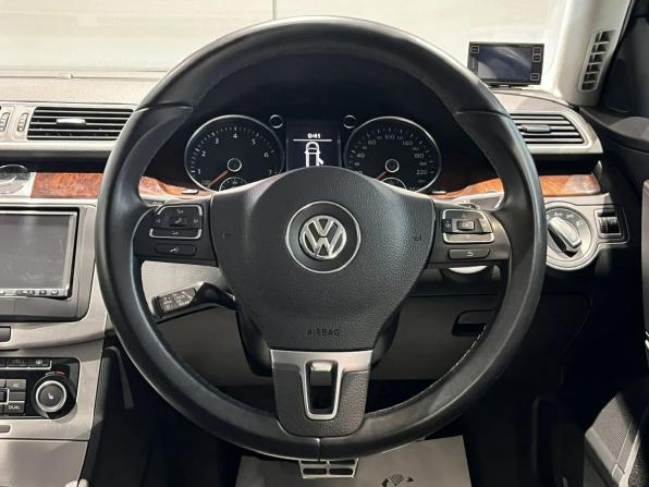 Volkswagen Passat B7 с пробегом 2011 года, цена 1 095 000 рублей, 123071 км, универсал, Автокод Объявления