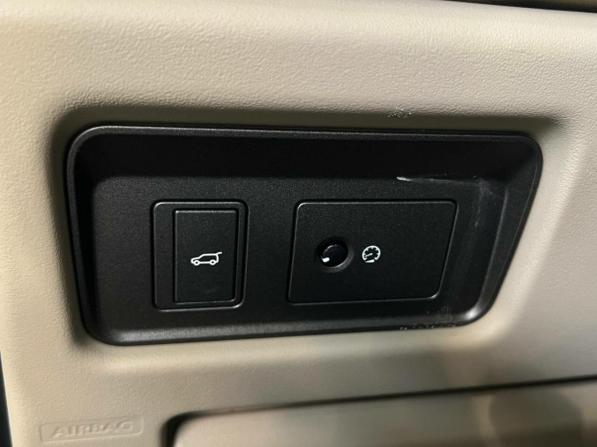 Land Rover Range Rover Evoque I Рестайлинг с пробегом 2017 года, цена 2 800 000 рублей, 94050 км, внедорожник, Автокод Объявления