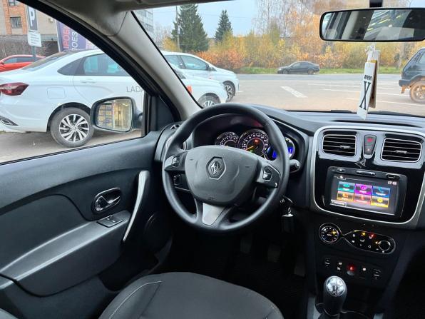 Renault Sandero II с пробегом 2017 года, цена 1 040 000 рублей, 104105 км, хэтчбек, Автокод Объявления