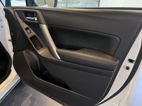 Subaru Forester IV Рестайлинг с пробегом 2015 года, цена 1 880 000 рублей, 165721 км, внедорожник, Автокод Объявления