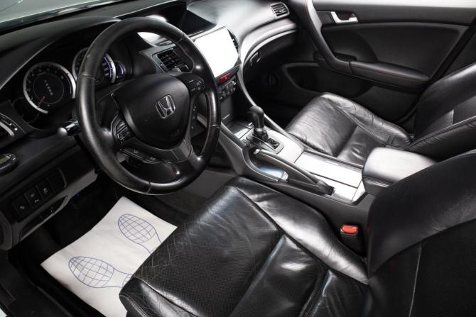 Honda Accord VIII Рестайлинг с пробегом 2012 года, цена 1 329 000 рублей, 250600 км, седан, Автокод Объявления