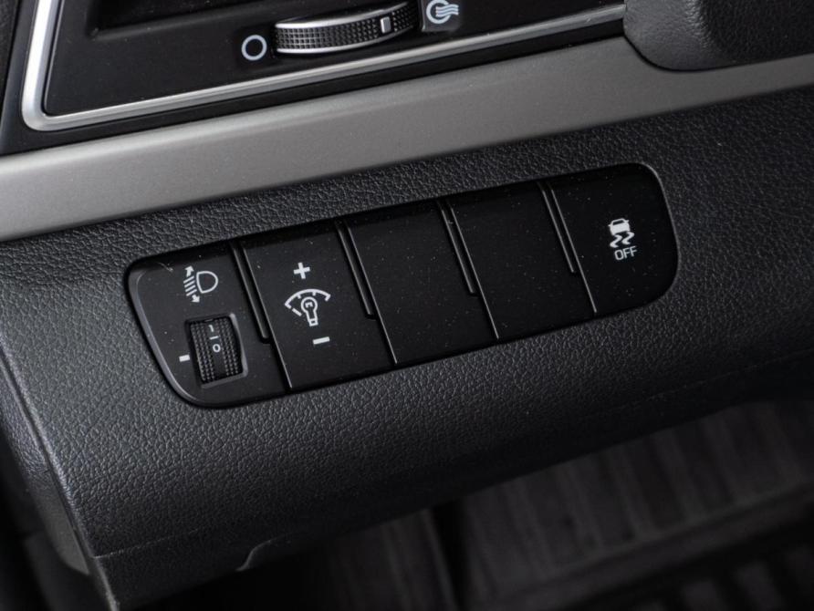 Hyundai Elantra VI (AD) Тюмень  - изображение 18