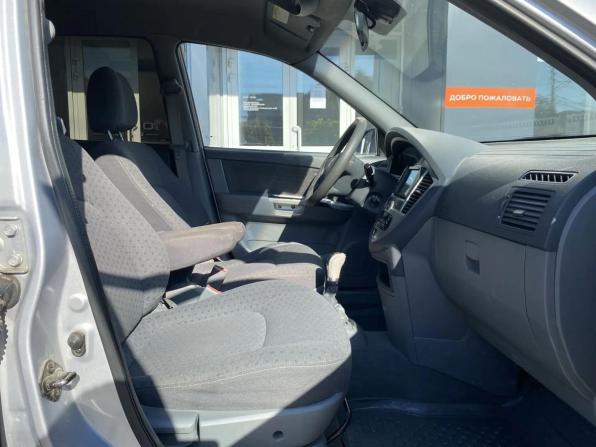 Kia Carens I (RS) Рестайлинг с пробегом 2006 года, цена 355 000 рублей, 250685 км, компактвэн, Автокод Объявления