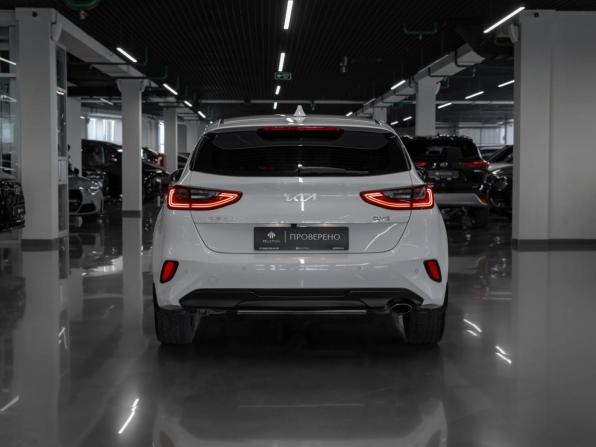 Kia Ceed III Рестайлинг с пробегом 2022 года, цена 2 390 000 рублей, 52479 км, хэтчбек, Автокод Объявления