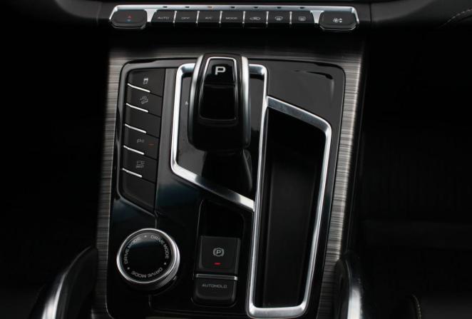 Geely Atlas Pro с пробегом 2024 года, цена 2 045 000 рублей, 77604 км, внедорожник, Автокод Объявления