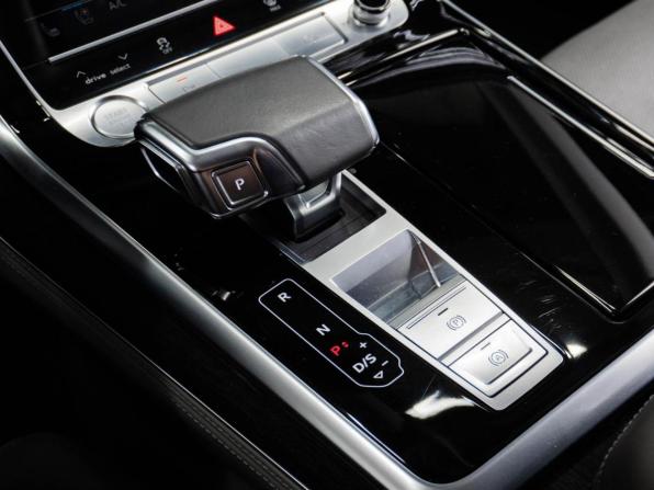 Audi Q8 I (4M) с пробегом 2019 года, цена 6 999 000 рублей, 105493 км, внедорожник, Автокод Объявления