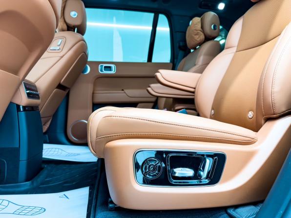 Li Auto (Lixiang) L9 I с пробегом 2024 года, цена 6 500 000 рублей, 45154 км, внедорожник, Автокод Объявления