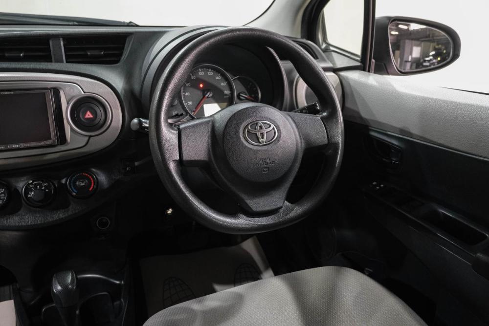 Toyota Vitz III (XP130) Новокузнецк  - изображение 20