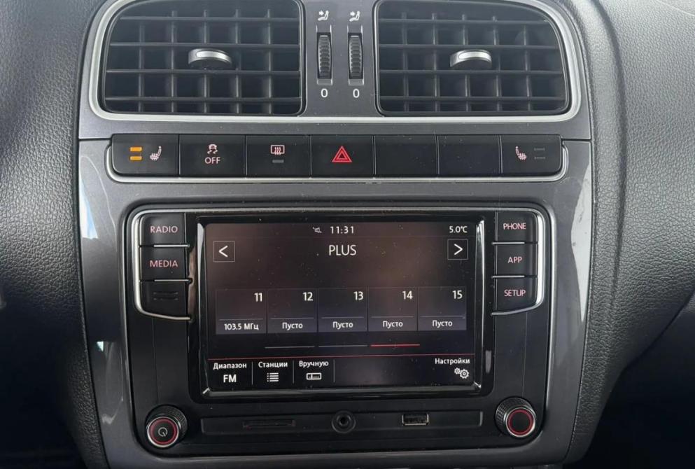 Volkswagen Polo V Рестайлинг Киров  - изображение 21