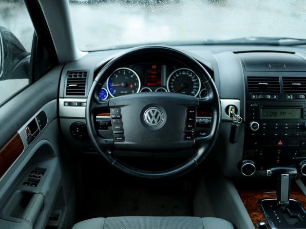 Volkswagen Touareg I Рестайлинг с пробегом 2007 года, цена 1 159 000 рублей, 208146 км, внедорожник, Автокод Объявления