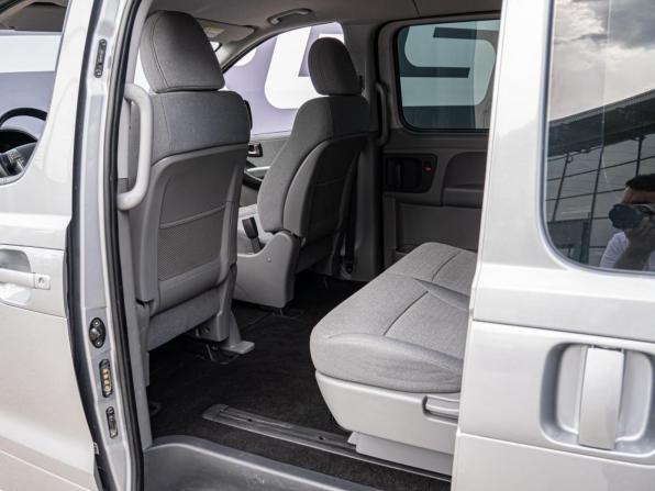 Hyundai H-1 II Рестайлинг 2 с пробегом 2019 года, цена 3 170 000 рублей, 97652 км, минивэн, Автокод Объявления